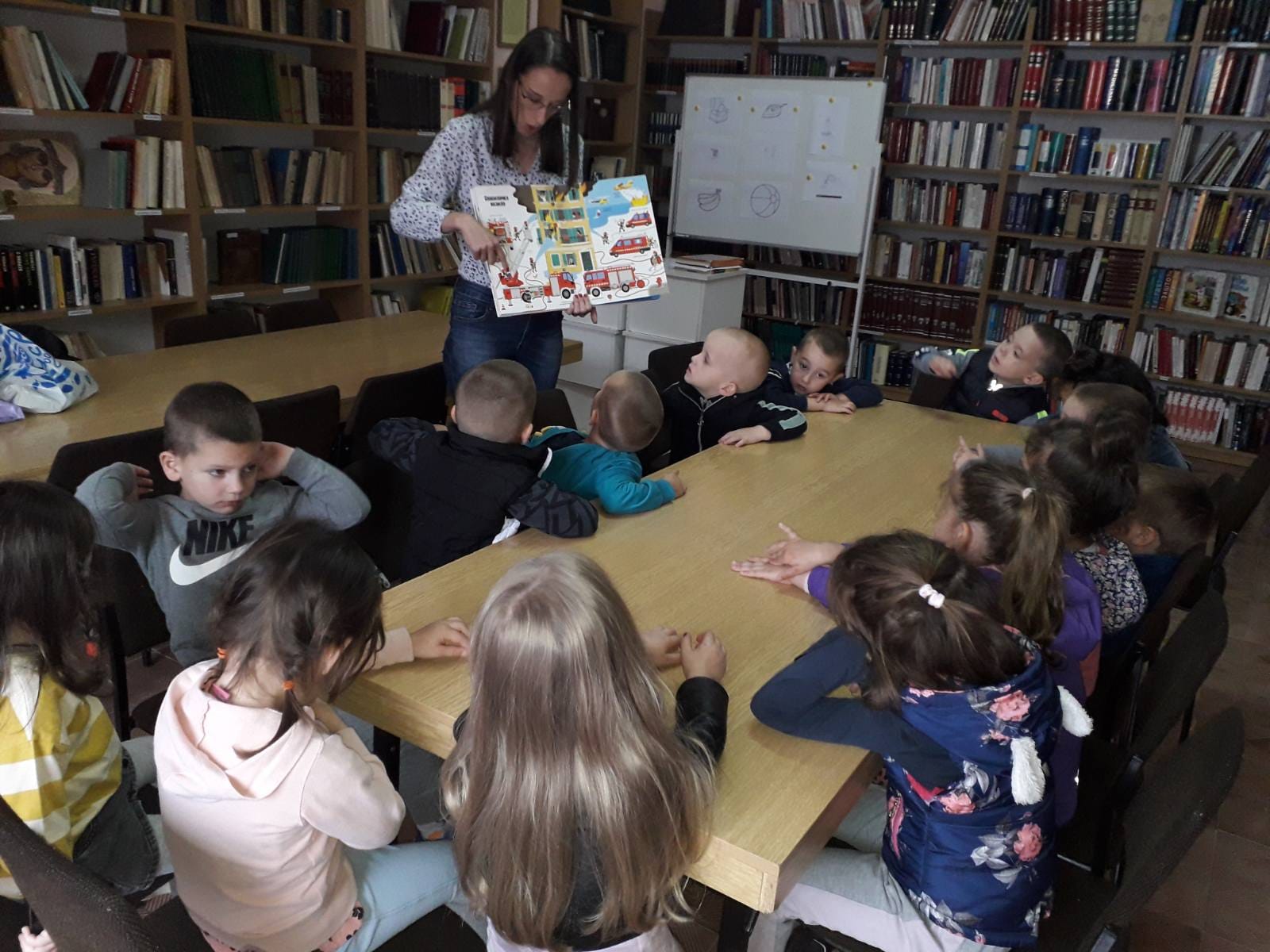 Посета деце из ПУ „Петар Пан“ – радионица: Ватрогасац