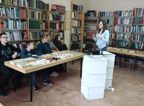 Предавање о Вуку Караџићу